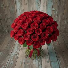 Букет 55 Красных роз Фридом #REPLACE_PRED# Харовске