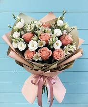 Букет цветов из:  Розы, Альстромерии и Лизиантусы #REPLACE_PRED# Харовске