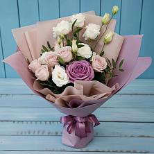 Букет цветов из:  Розы и Лизиантусы в Харовске