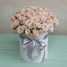 Цветочная композиция из Розы в шляпной коробке в Харовске