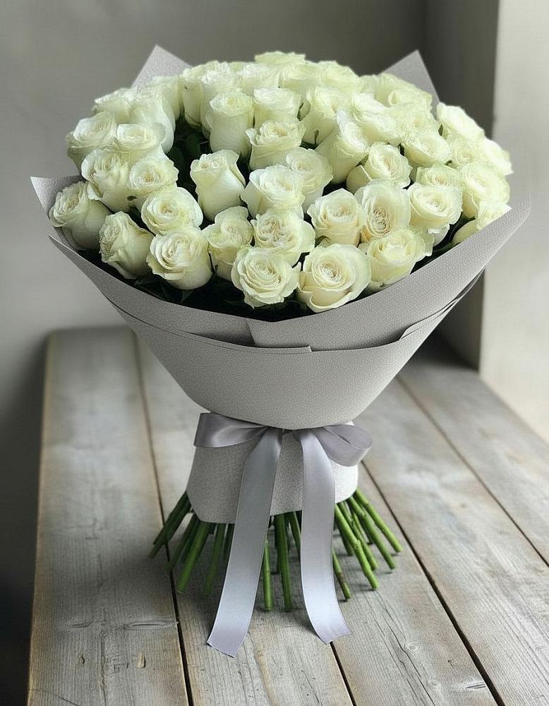 Букет 35 Белых роз в Харовске