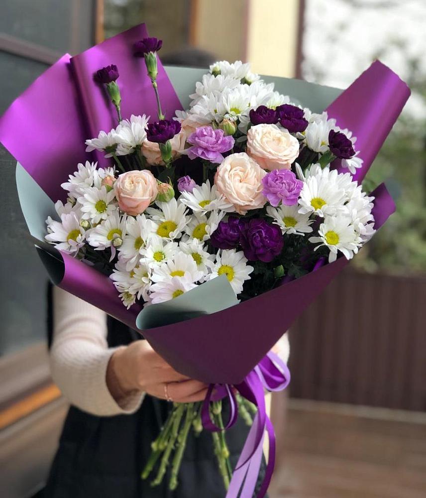 Букет цветов из: Хризантемы, Гвоздики и Розы в Харовске