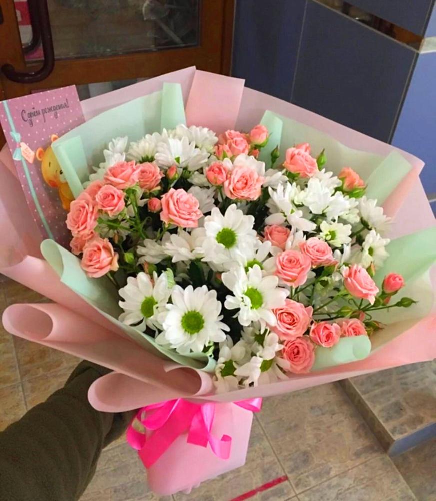 Букет цветов из: Розы и Хризантемы в Харовске