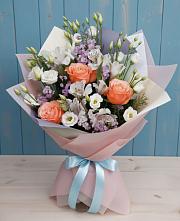 Букет цветов из:  Лизиантусы, Розы, Альстромерии и Гипсофила в Харовске