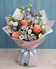Букет цветов из:  Лизиантусы, Розы, Альстромерии и Гипсофила в Харовске