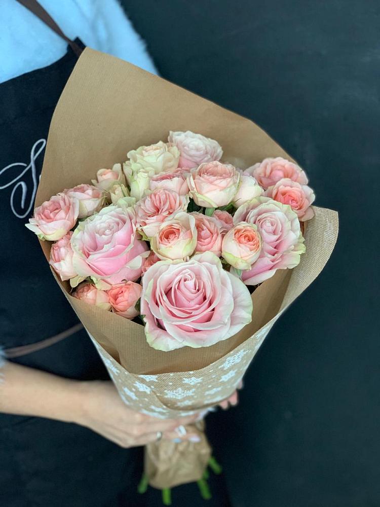 Букет цветов из: Хризантемы и Розы в Харовске