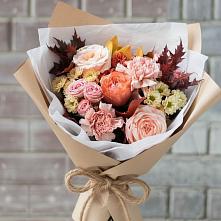 Букет цветов из:  Гвоздики, Хризантемы и Розы в Харовске