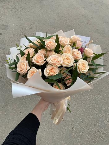 Букет Кремовые розы Латте в Харовске
