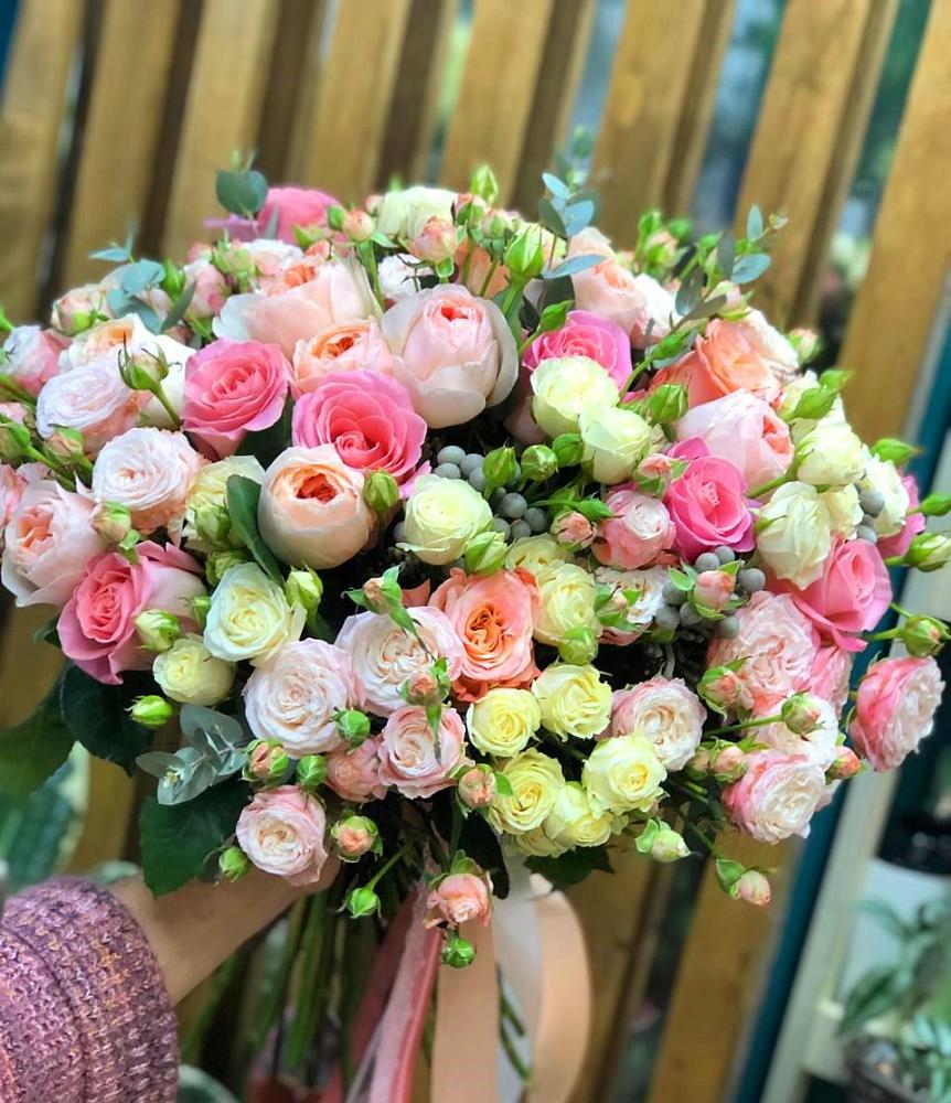 Букет цветов из: Розы в Харовске