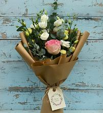 Букет цветов из:  Розы и Лизиантусы #REPLACE_PRED# Харовске