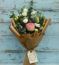 Букет цветов из:  Розы и Лизиантусы в Харовске