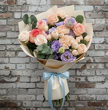 Букет цветов из:  Розы, Лизиантусы и Гвоздики #REPLACE_PRED# Харовске
